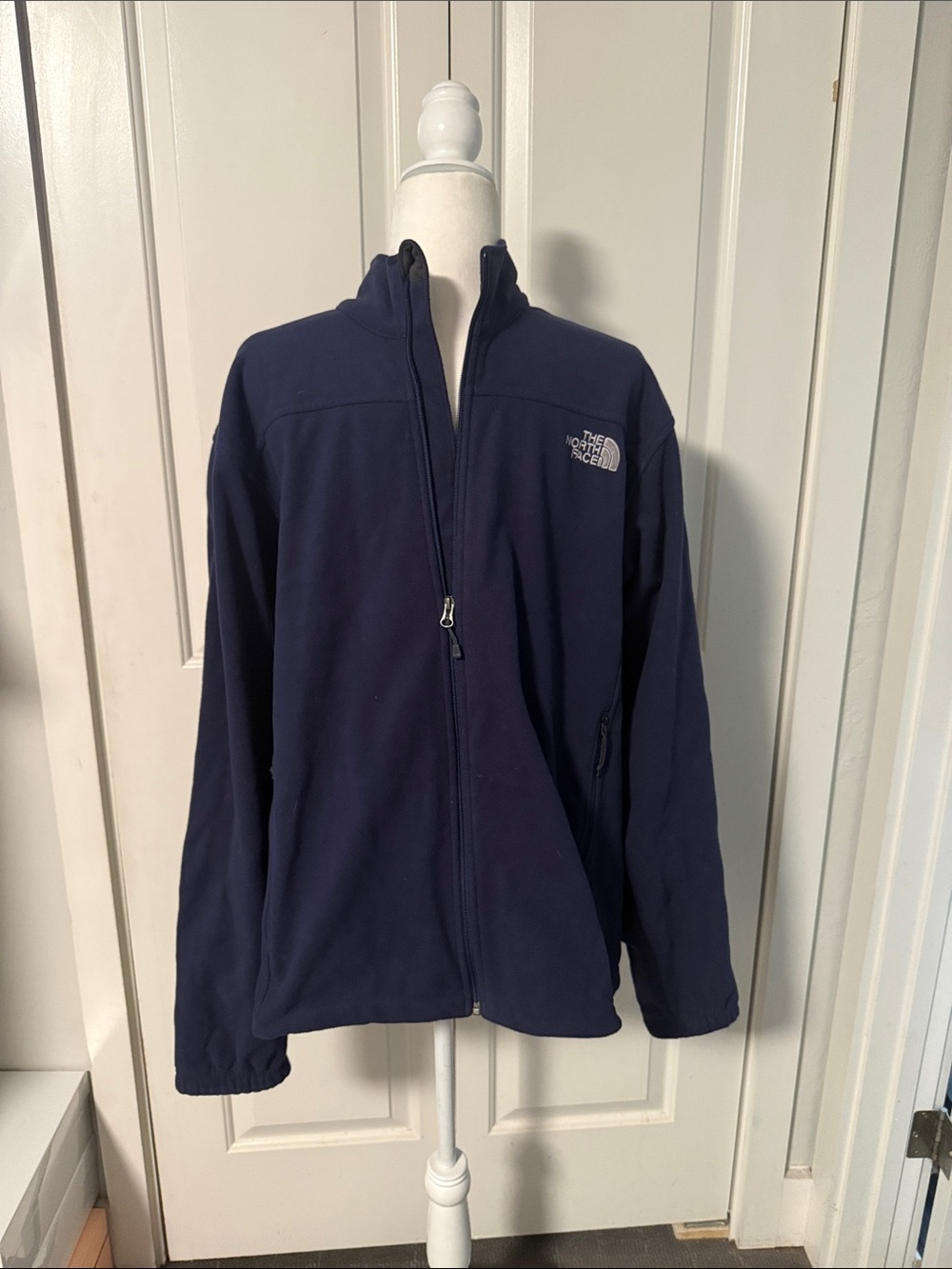 The North Face Men's Navy Zip-Up Lightweight Fleece Jacket